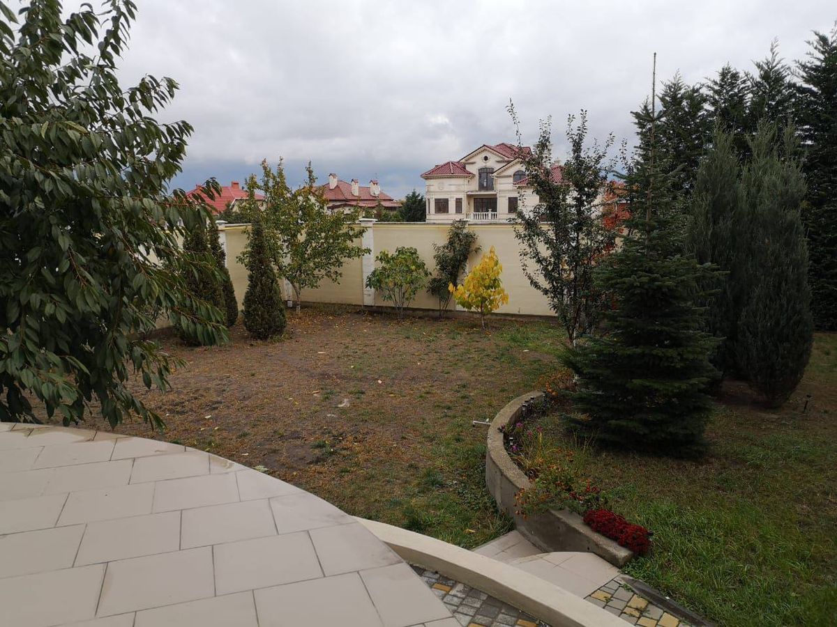 House on Raiduzhna Street