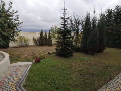 Будинок на Райдужній вул.