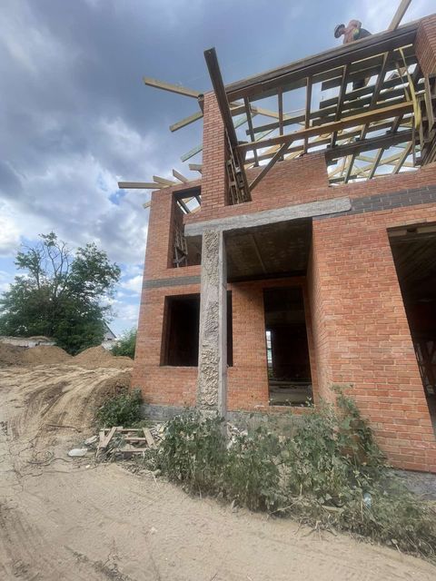 Будинок на Саксаганського.
