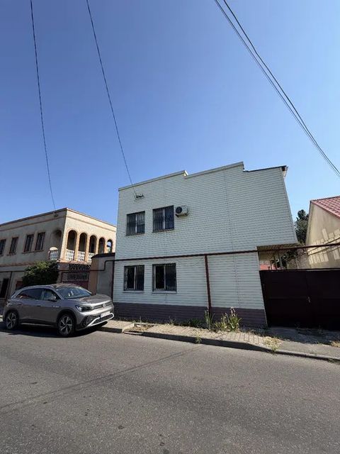 The house is located on Ferenc Liszt Street.