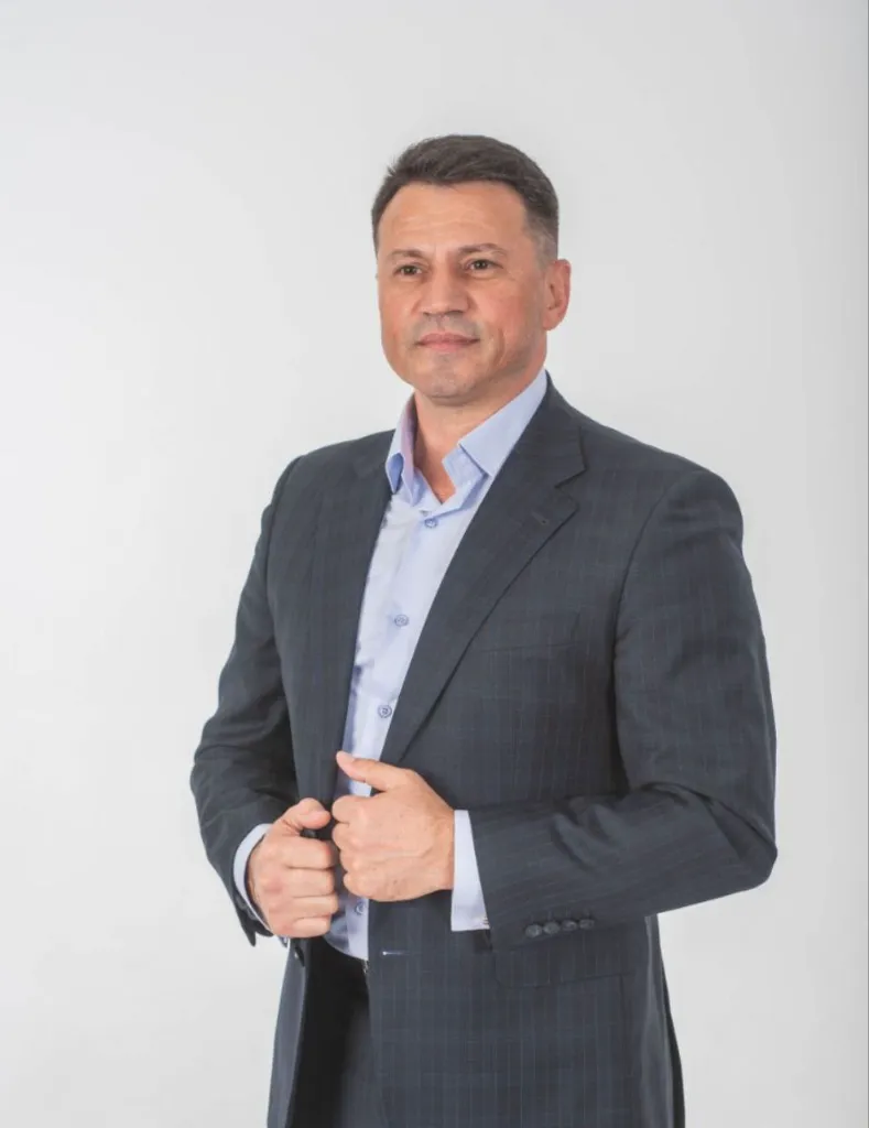 Строя Віктор 